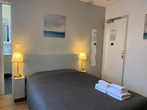 Hotel Saint Yves - image 10