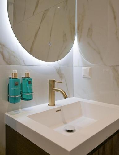 Novallure Downtown - Short Stay Apartments, Гаага (фото 4)
