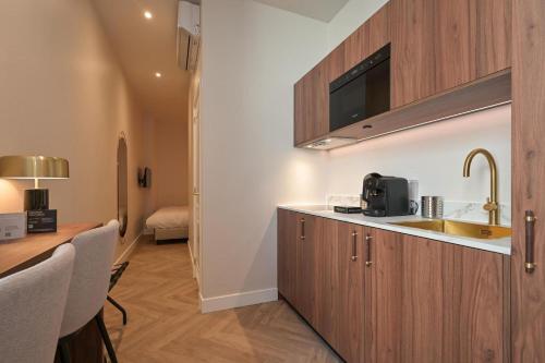 Novallure Downtown - Short Stay Apartments, Гаага (фото 5)