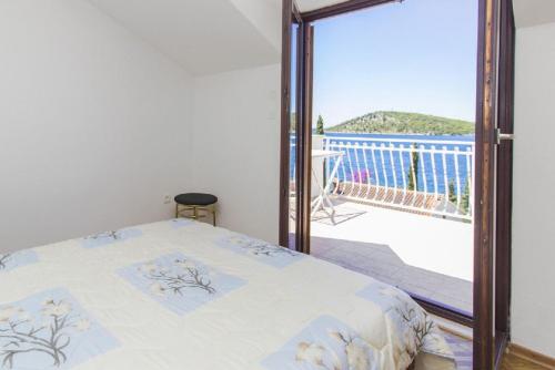 Three-Bedroom Apartment image 10