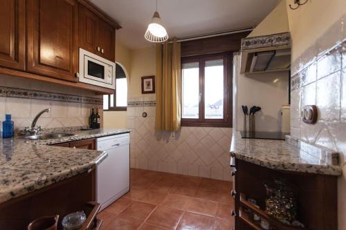 La Casa de la Luz con Piscina Julio y Agosto in Mataelpino