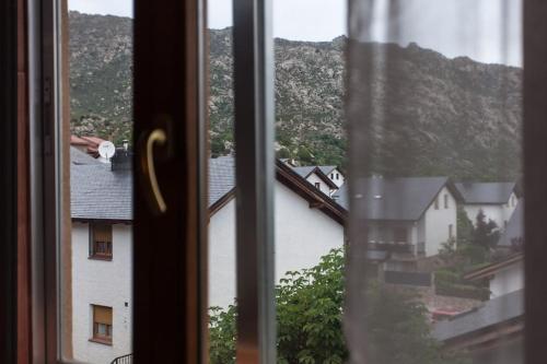 La Casa de la Luz con Piscina Julio y Agosto in Mataelpino