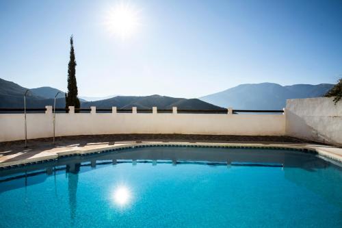 Úszómedence, Aura de la Alpujarra in Carataunas