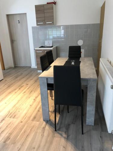 Monteurwohnungen in Andervene in 弗雷倫