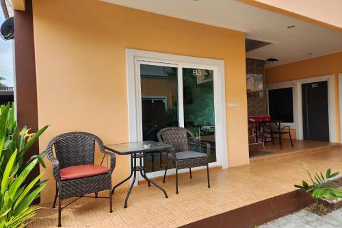 Balcony/terrace, 99 House near Boon Kanjanaraam Temple