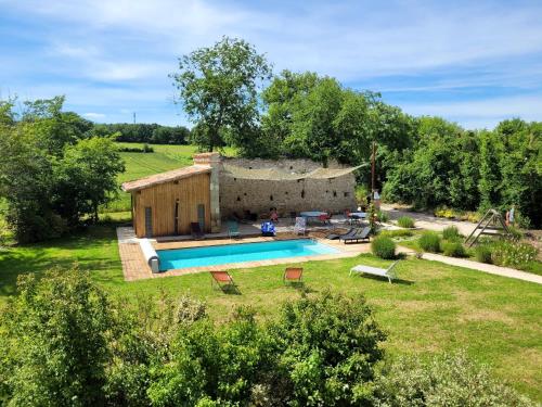 . Gîte campagne famille 15 pers Piscine chauffée Jeux enfants Pétanque