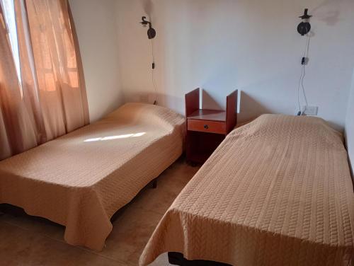 1 double bed, 2 twin beds