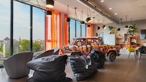 Holiday Inn - the niu, Hide Berlin Friedrichshain by IHG, Berlin