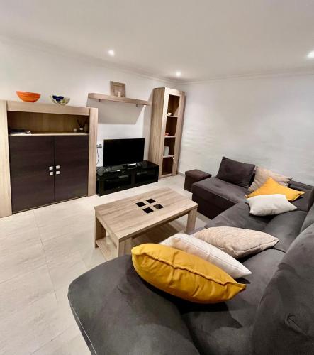 New flat with outdoor pools in Puerto de Estepona - ground floor, Estepona (foto 2)