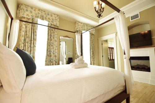 Queen Room
