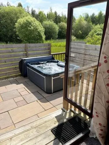 Wild Oats Lodge 17 - Yellowtop Country Park - Hot Tub - Yorkshire photo 2