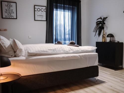 リューベッケ Lio Suite Deluxe Apartment Kuche Terrasse Parken Netflix 4つ星 シングルルーム スイート