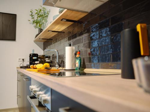 リューベッケ Lio Suite Deluxe Apartment Kuche Terrasse Parken Netflix 4つ星 シングルルーム 眺望