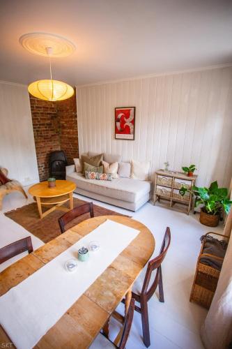 Charming 1800s Apt w fireplace and free parking, Oslo (photo 4)