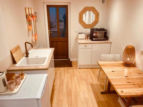 Konyha, Apartment with own entrance & terrace on West Hill in Hastings