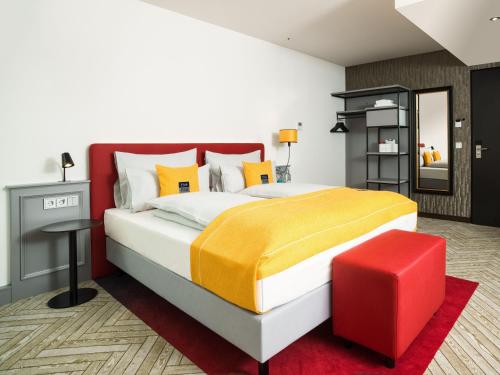 ฮอลิเดย์ อินน์ - เดอะ นิว ฟรานซ์ เวียนนา บาย IHG (Holiday Inn - the niu, Franz Vienna By IHG) near ดานูบทาวเวอร์