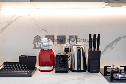 Luxury Studio Near To Metro - image 3