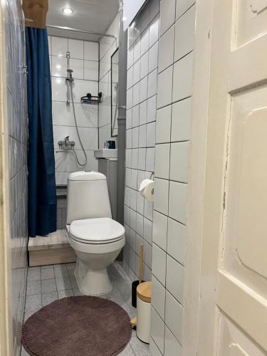 One-Bedroom Apartment image 3