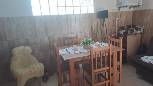 casa de praia beira do mar, pé na areia (casa de praia beira do mar, pe na areia) in 里貝朗達伊利亞