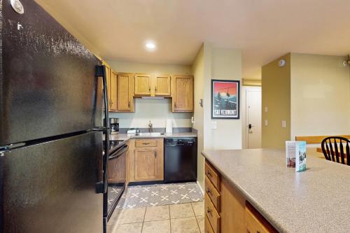 Mountainside 35, Warren (photo 8)