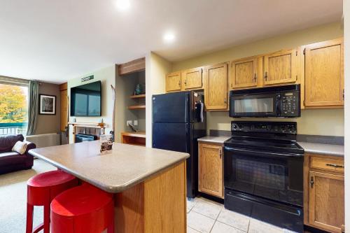 Mountainside 35, Warren (photo 9)