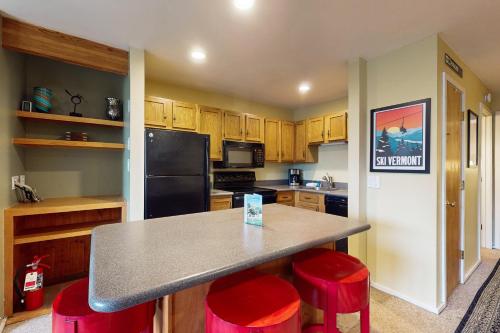 Mountainside 35, Warren (photo 7)
