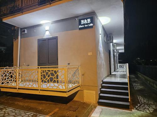 Зовнішній вигляд готелю, B&B Flair For Life in Pomigliano D'Arco