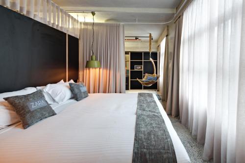 Zara Tower Hotel Room Type - Luxury Suite