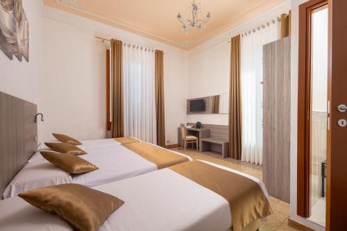 Astrid Hotel - image 11