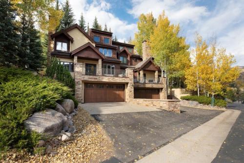 Gorgeous Mountain Family Getaway, Near Lionshead in Vail, USA