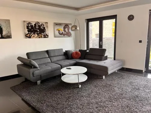 Moderne Maisonette Wohnung in Mönchengladbach, Deutschland