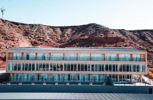 . WENELEN EXECUTIVE HOTEl