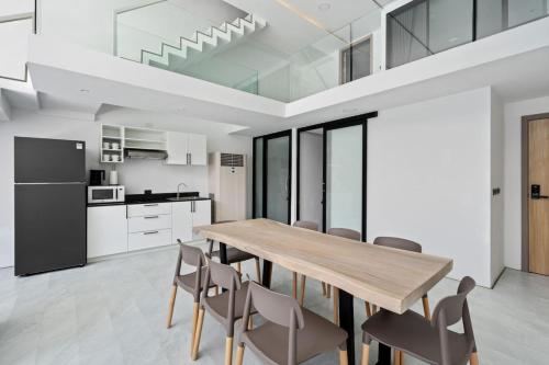 Beach Walk Condo 3br in Replay residence in Tha Chang