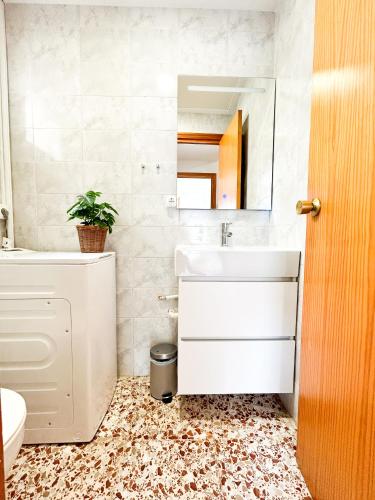 Four-Bedroom Holiday Home image 1
