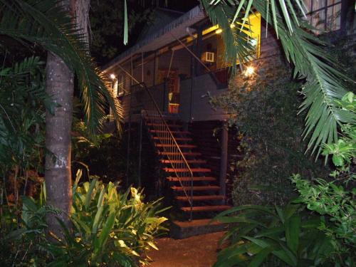 Kert, Grey Gum Lodge in Nimbin