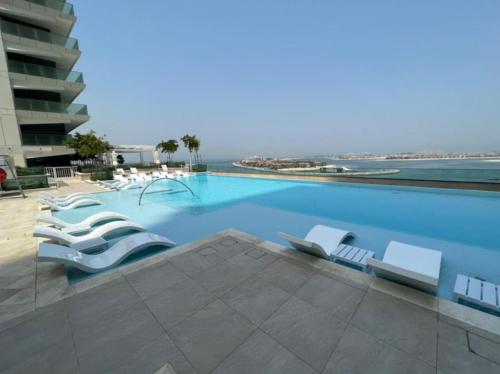 Vacationer Holiday Homes I 2 Bedroom with Partial Sea View I Beach Vista 2, Дубай (фото 2)