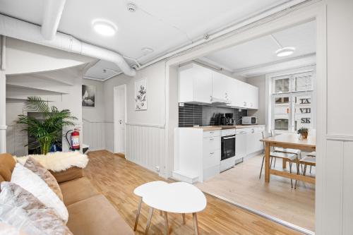 Kong Oscars gate 28 - 301 Kong Oscars gate 28 - 301