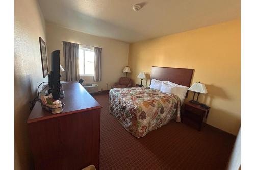 Park View Inn & Suites Hoisington - image 5
