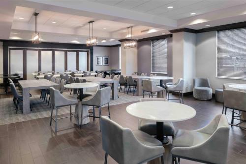 Hampton Inn Lewiston-Auburn - image 10