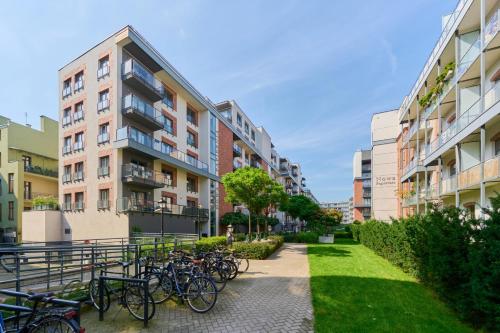 Beautiful Apartment with Spacious Balcony by Noclegi Renters, Breslau (Foto 6)