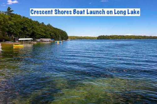 Long Lake Escape, Modern 3 Bedroom, Lower Unit of Duplex Home, Minutes to Downtown Traverse Long Lake Escape, Modern 3 Bedroom, Lower Unit of Duplex Home, Minutes to Downtown Traverse