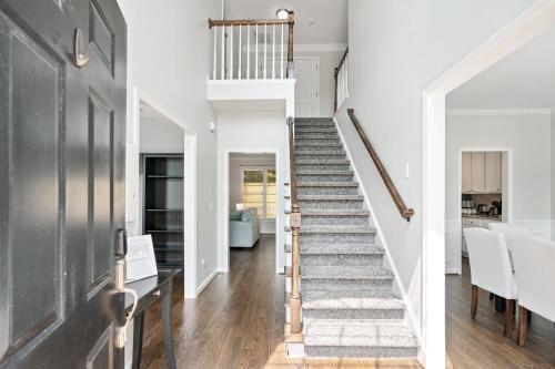 Relaxing home close Six Flag 21 miles to airport in Mableton