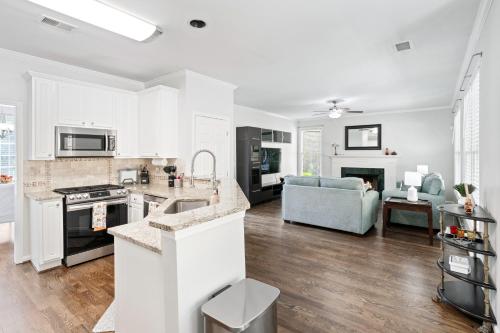 Relaxing home close Six Flag 21 miles to airport in Mableton