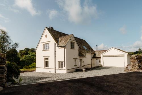 Exterior view, Shepherds Rock and Gilpin Rooms in Mitchelland
