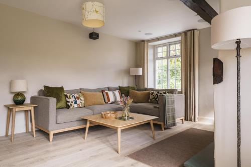 Shepherds Rock and Gilpin Rooms in Mitchelland