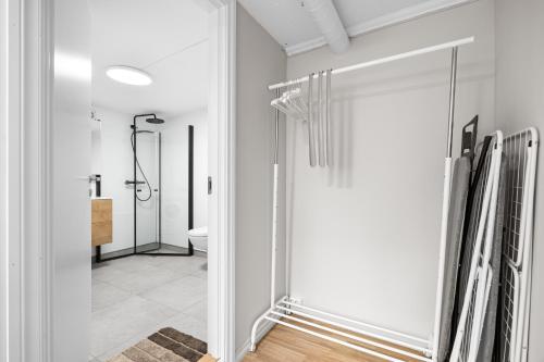 Kong Oscars gate 28 - 301 Kong Oscars gate 28 - 301