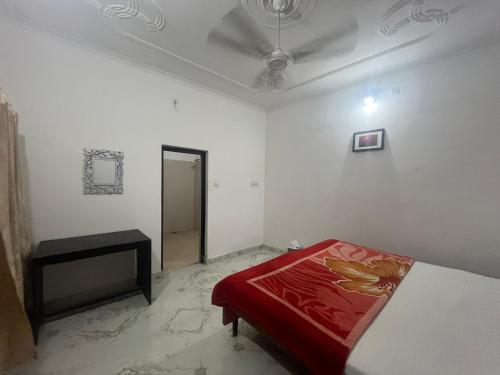 Deluxe Single Room image 1