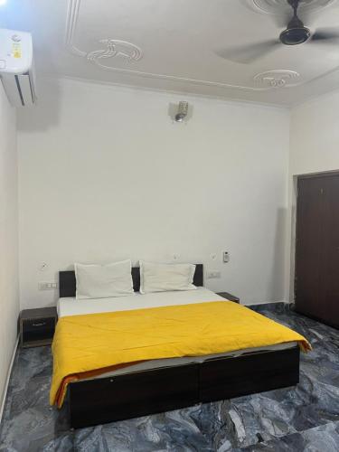 Budget Double Room image 10