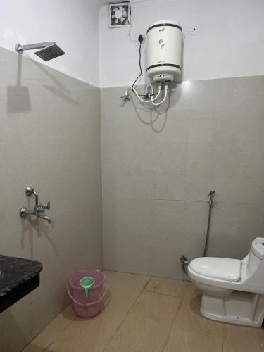 Budget Double Room image 5