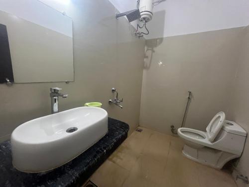 Deluxe King Room room in Sunrise Bed & Breakfast